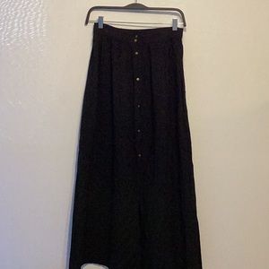 Forever 21 black rayon full maxi skirt size small